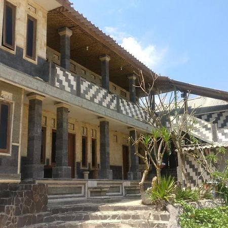 Hotel Kampoeng Drini Brono Exterior photo