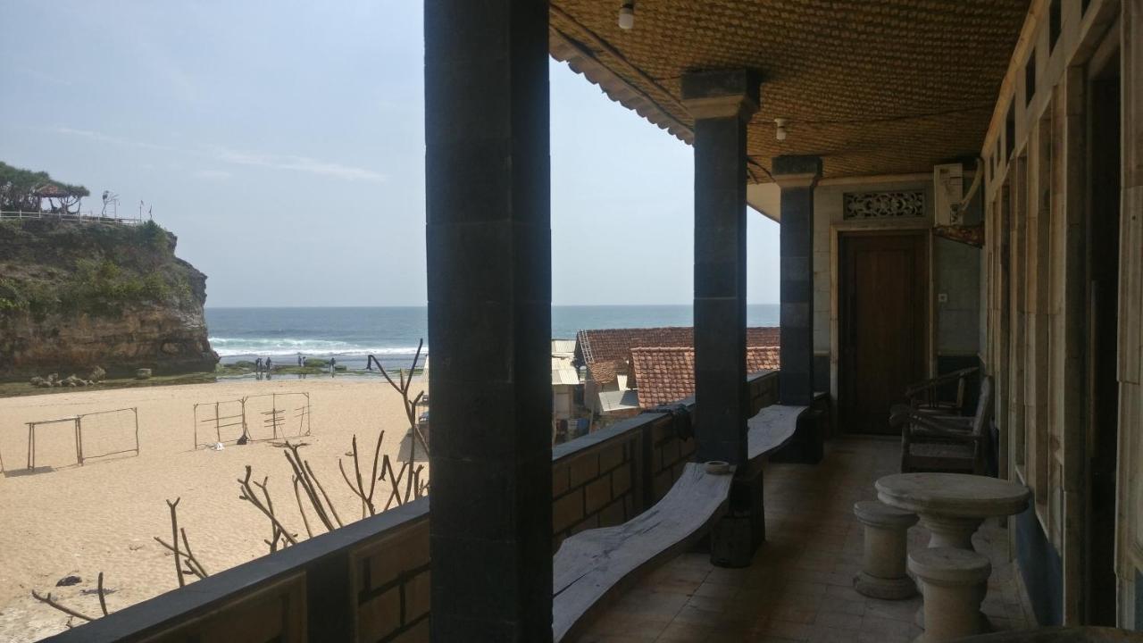 Hotel Kampoeng Drini Brono Exterior photo